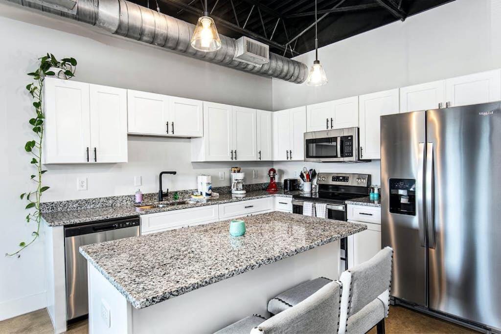Brand New Condo Near Downtown Nash W Washer Dryer ناشفيل المظهر الخارجي الصورة