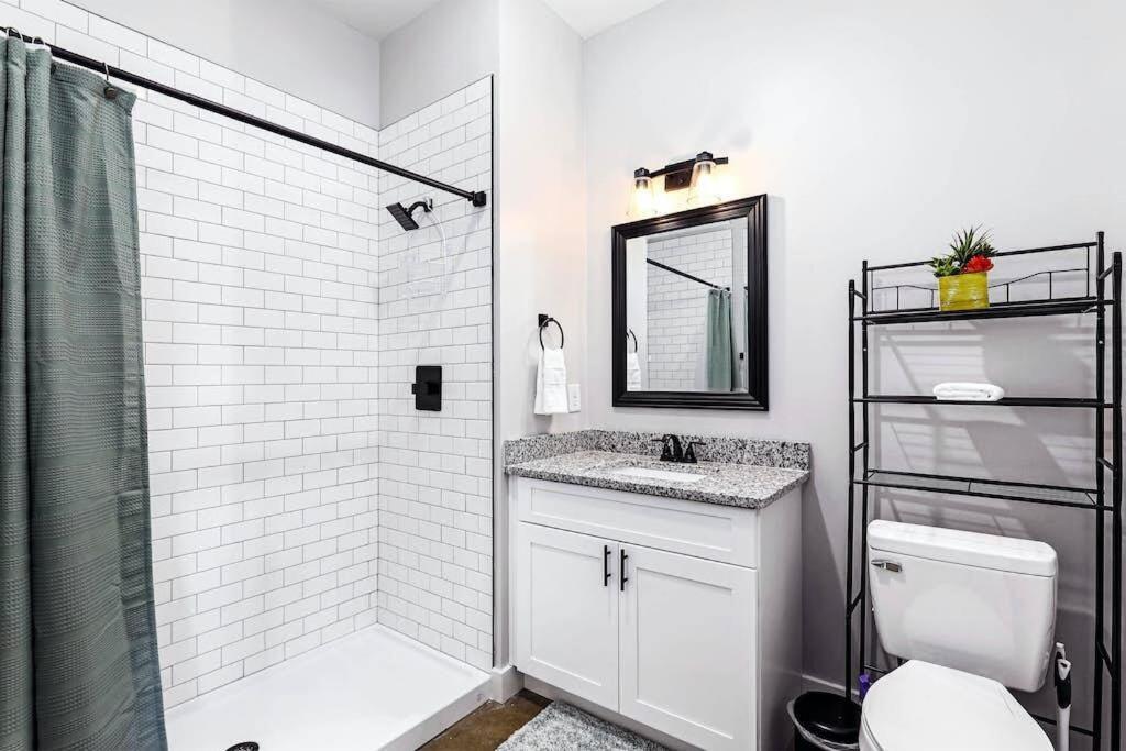 Brand New Condo Near Downtown Nash W Washer Dryer ناشفيل المظهر الخارجي الصورة